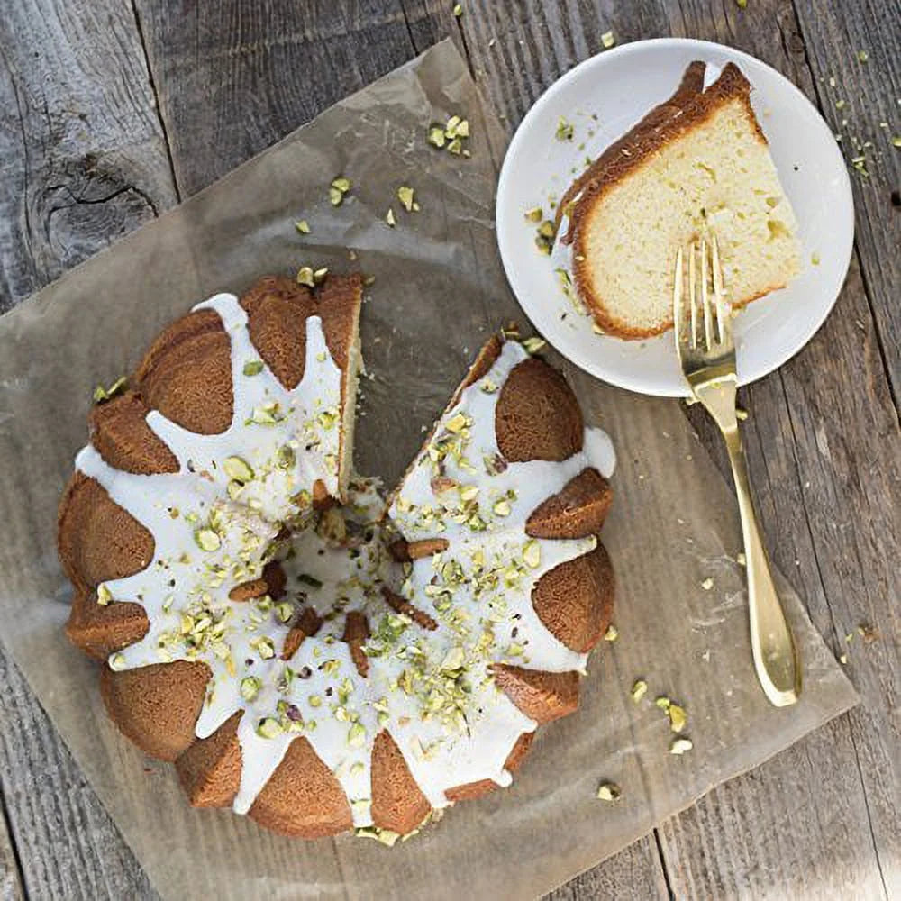 Essentials12Cup Bundt Pan